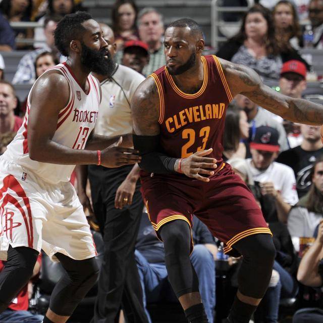 维埃里：现在拿皮奥和其他人比较毫无意义，应该让他安心踢球（维埃里：别再把皮奥和别人对比了，让他专心踢球）