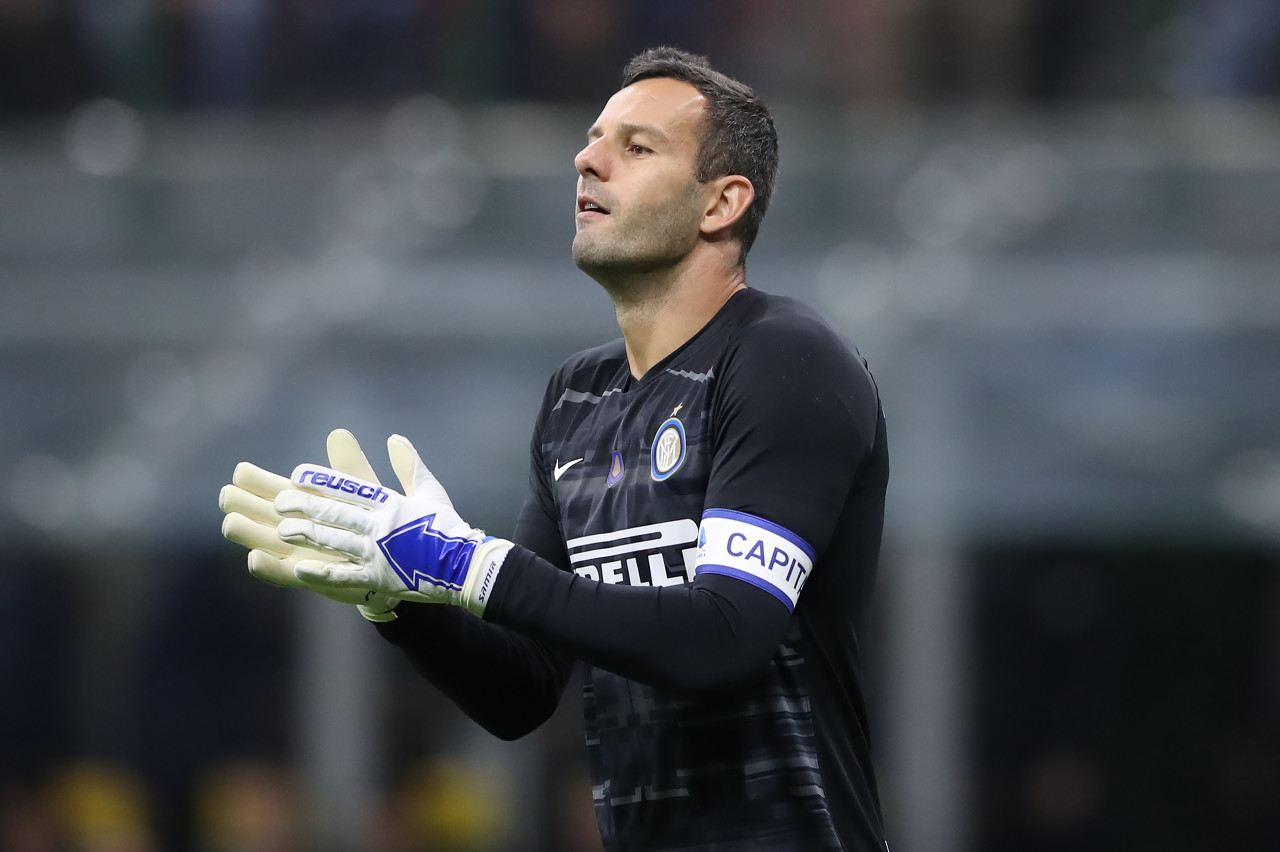 唐斯谈迈克-布朗：我们还在适应他的体系 他的执教能力出色（唐斯：我们仍在适应迈克-布朗的体系，他的执教能力十分优秀）