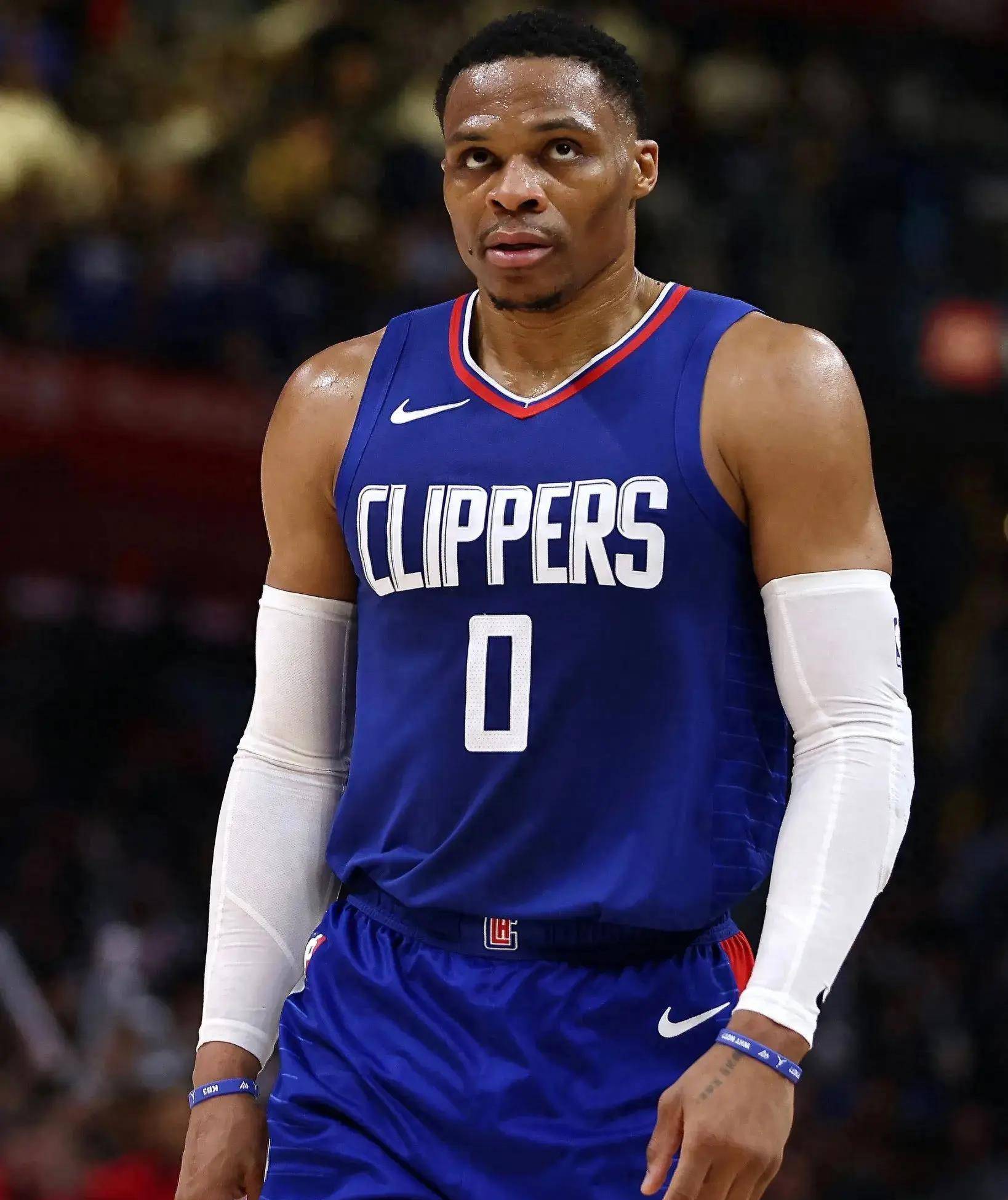 追梦与科尔吵架前言论被扒：状态差时会找刺激 比如喷裁判或自己主帅（与科尔起冲突前旧言被翻：追梦称低迷会靠找刺激，能喷裁判也敢怼主帅）