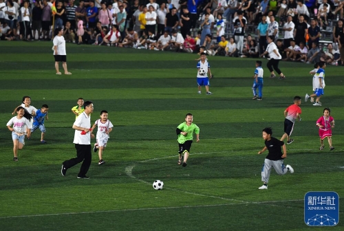 半场：国米1-0科莫，恩里克长驱直入助攻劳塔罗破门（半场战报：国米暂1-0领先科莫，恩里克奔袭送助攻劳塔罗破门）