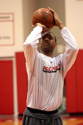 CBA球队战术分析：新疆队防守策略,（CBA战术剖析：新疆队的防守体系）