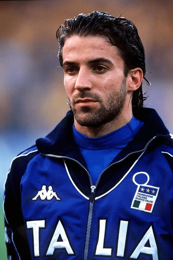 海港夺冠历程：上半程排第4，对BIG4仅取1分；下半程11胜2平2负（海港封王轨迹：半程居第4对BIG4仅得1分，下半程11胜2平2负）