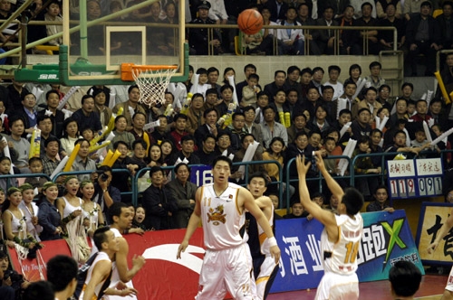 里程碑！贾马尔·穆雷生涯总得分突破10000分大关（贾马尔·穆雷生涯总得分破万，达成里程碑时刻）