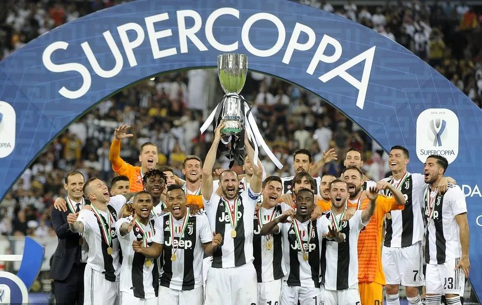 山东泰山达成中国顶级联赛总积分1500分里程碑，为中超首队（山东泰山总积分破1500分里程碑，成中超首队）