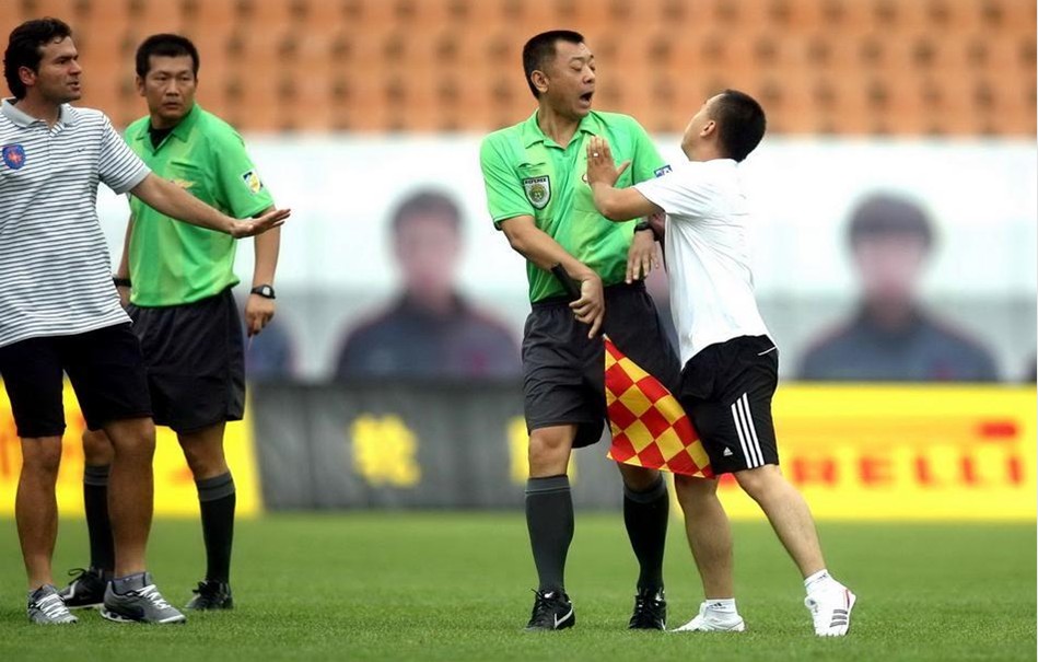 海牛客场2-2浙江成功保级，弗兰克告别战破门，韦林顿双响（海牛客平浙江2-2锁定保级，弗兰克告别战进球，韦林顿梅开二度）